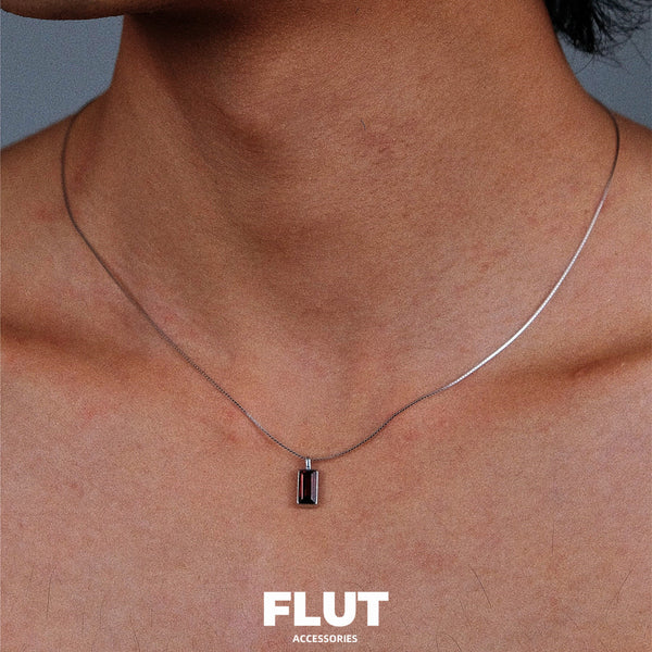 FLUT Square Garnet Pendant Necklace in 925 Sterling Silver 19P